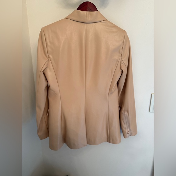 Alice + Olivia Women’s Almond Faux Leather Jacket - Picture 13 of 15